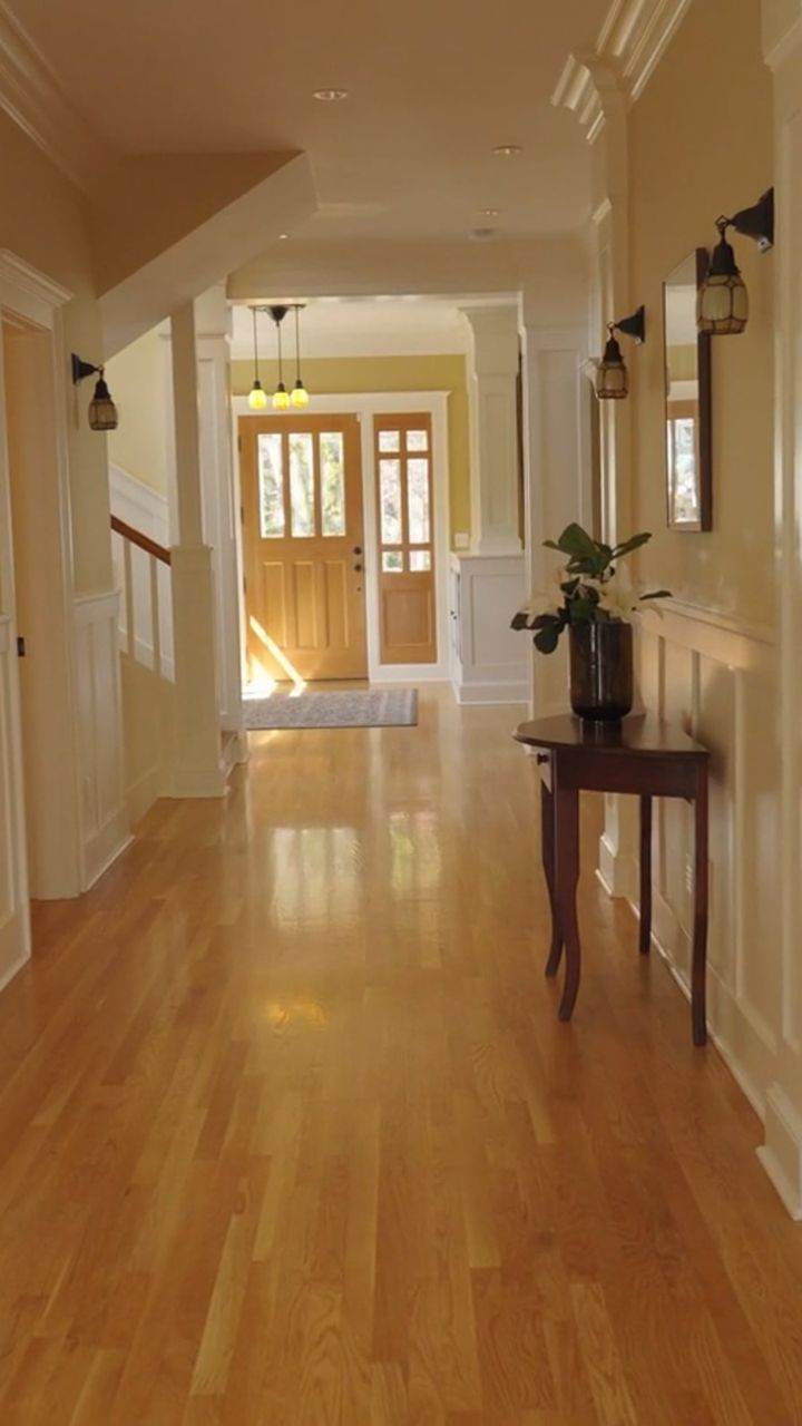 Frame from Laurelhurst listing